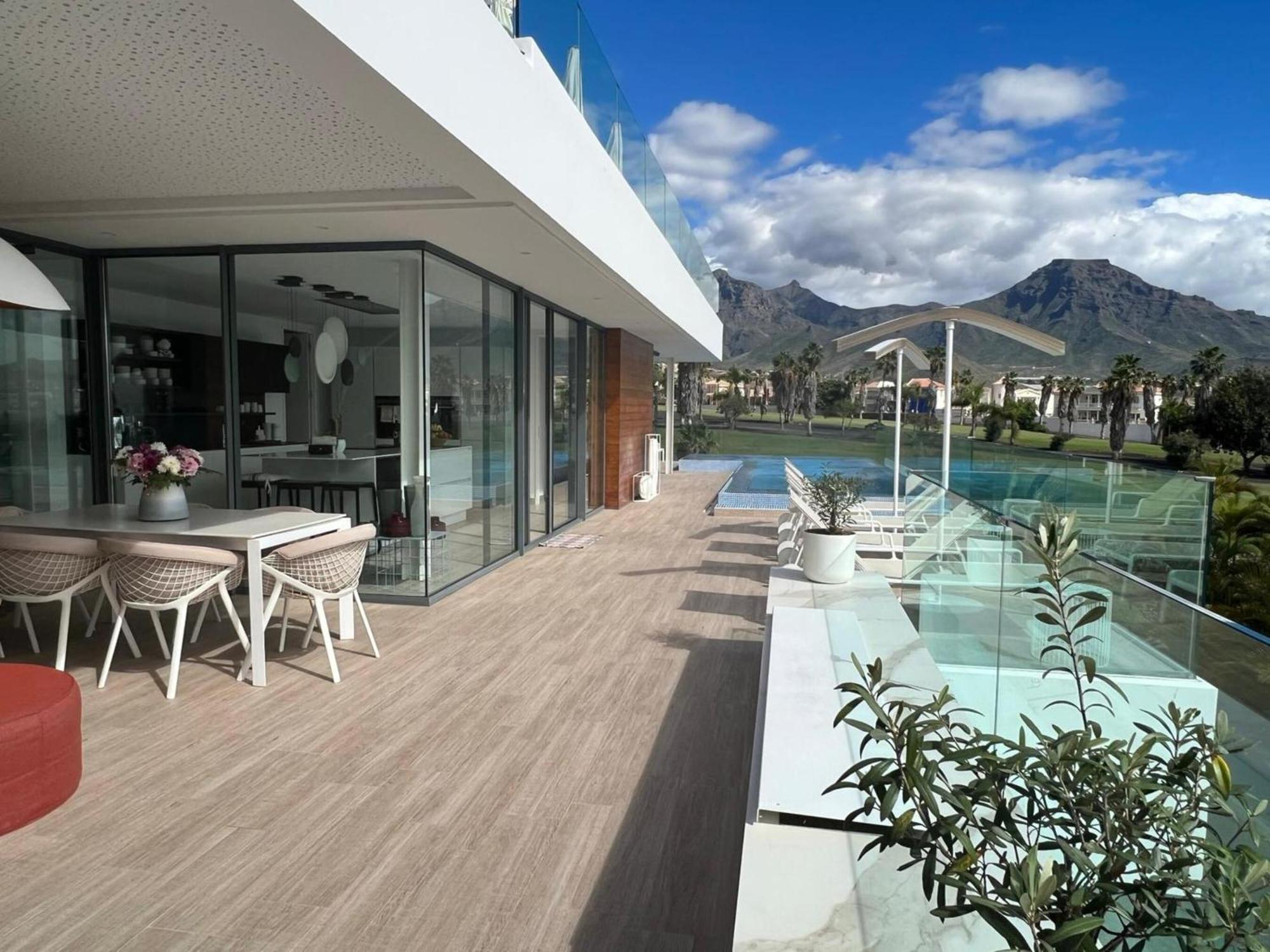 Luxury Villa Rebeka - Heated Pool And Jacuzzi Costa Adeje  Eksteriør billede
